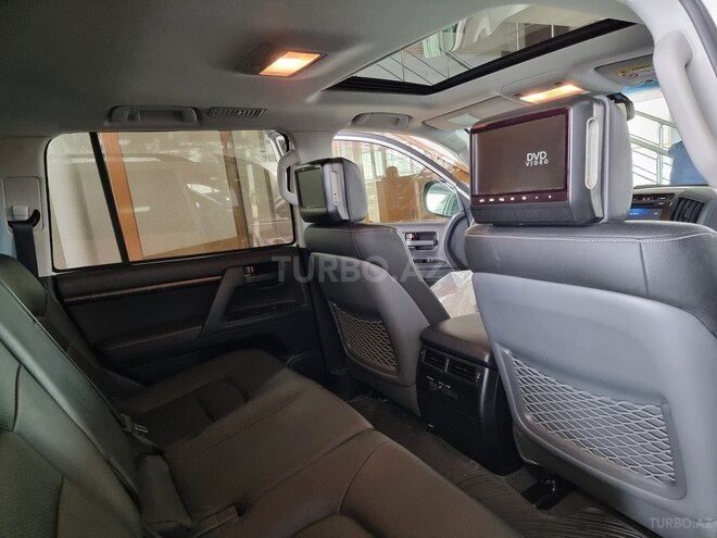 Toyota Land Cruiser-23