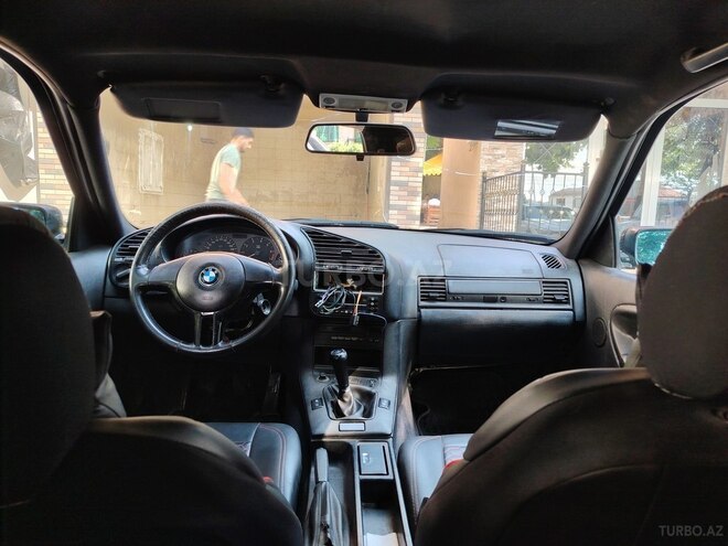 BMW 320 1995, 300,000 km - 2.0 l - Qazax