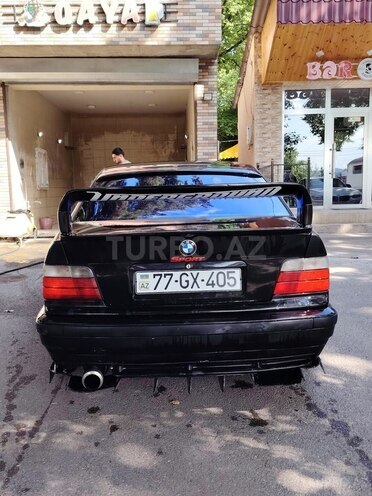 BMW 320 1995, 300,000 km - 2.0 l - Qazax