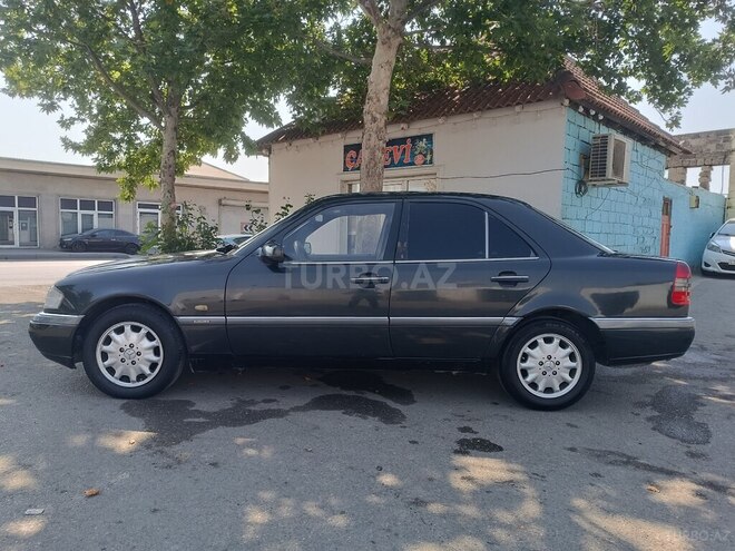 Mercedes C 220 1995, 450,000 km - 2.2 l - Bakı