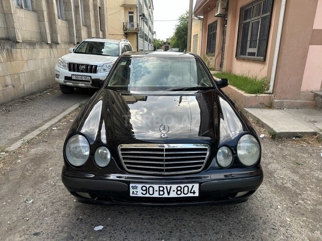 Mercedes E 200 1999, 300,000 km - 2.0 л - Sabirabad