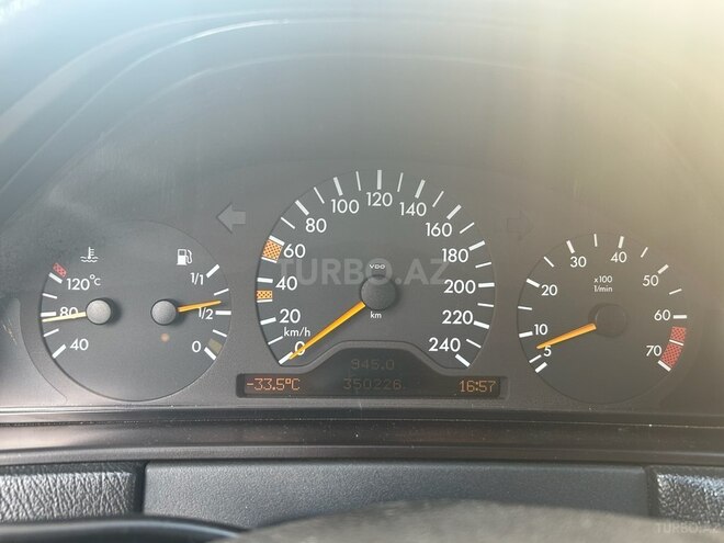 Mercedes E 240 1999, 350,226 km - 2.4 l - Sumqayıt