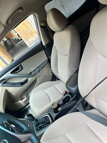 Hyundai Elantra 2015, 225,308 km - 1.8 л - Bakı
