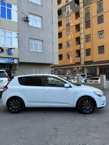 Kia Ceed 2009, 245,000 km - 1.4 л - Bakı