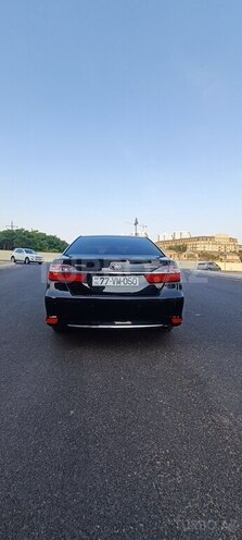 Toyota Camry-12