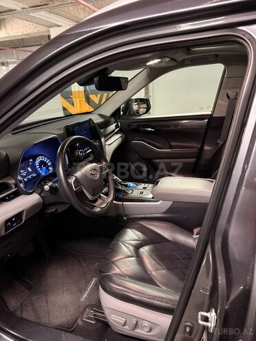Toyota Highlander 2023, 30,000 km - 2.5 l - Bakı