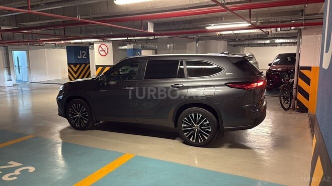 Toyota Highlander 2023, 30,000 km - 2.5 l - Bakı