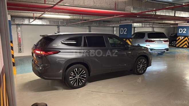 Toyota Highlander 2023, 30,000 km - 2.5 l - Bakı