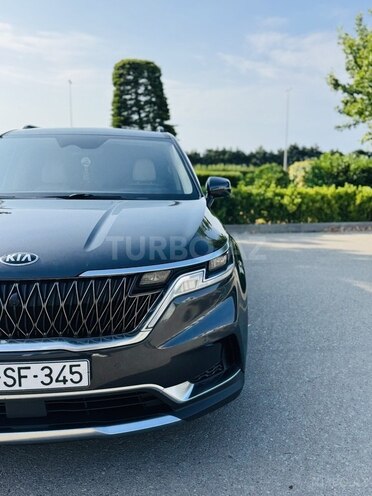 Kia Carnival-12