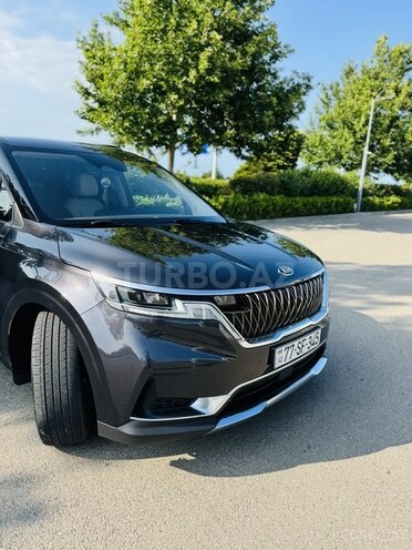 Kia Carnival-13