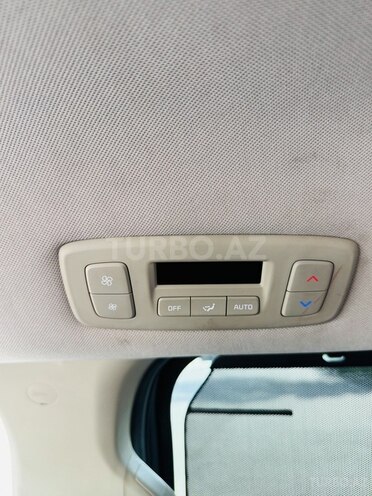 Kia Carnival-9