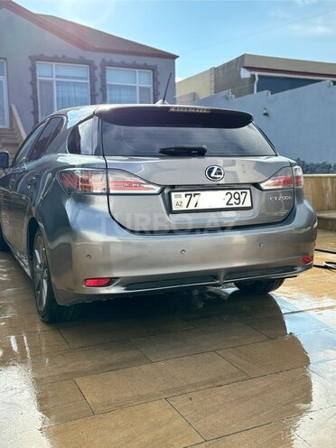Lexus CT 200h-5