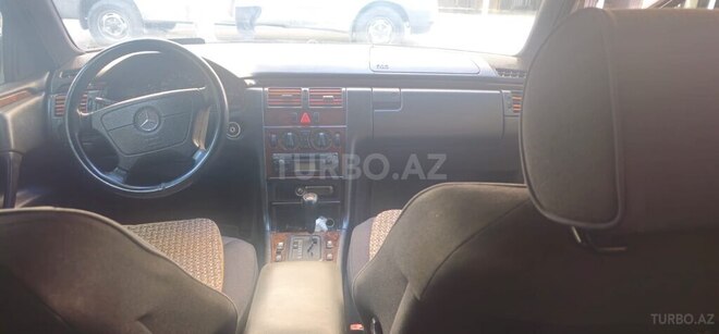 Mercedes E 230 1995, 440,000 km - 2.3 l - Bakı