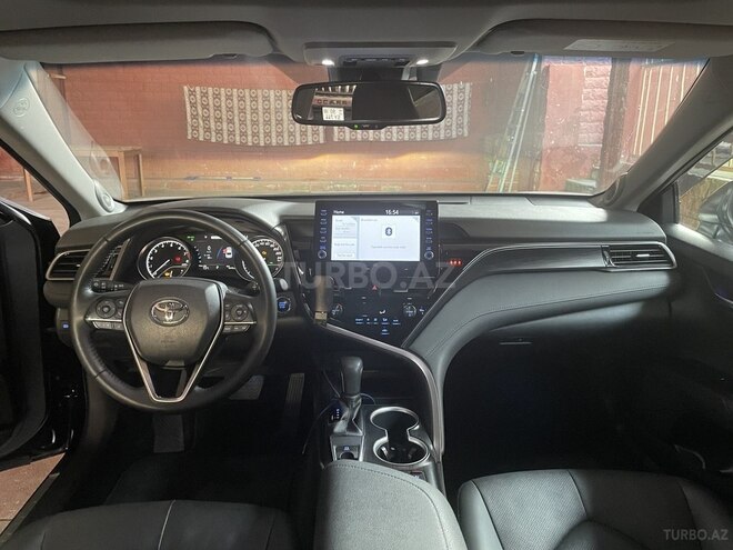 Toyota Camry-5