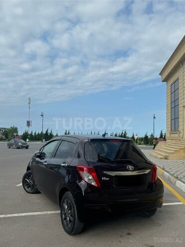 Toyota Vitz 2015, 135,000 km - 1.3 л - Sumqayıt