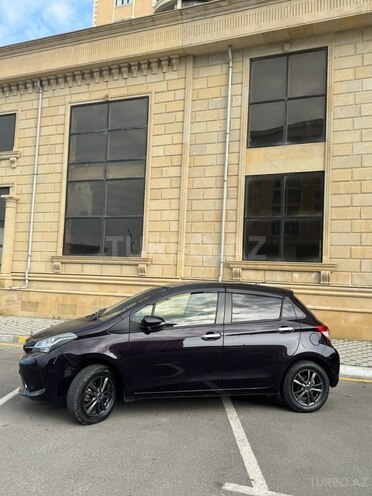 Toyota Vitz 2015, 135,000 km - 1.3 л - Sumqayıt