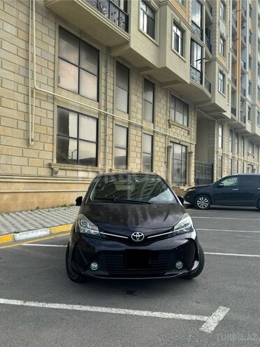 Toyota Vitz 2015, 135,000 km - 1.3 л - Sumqayıt