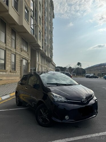 Toyota Vitz 2015, 135,000 km - 1.3 л - Sumqayıt