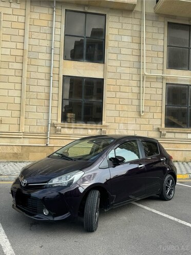 Toyota Vitz 2015, 135,000 km - 1.3 л - Sumqayıt