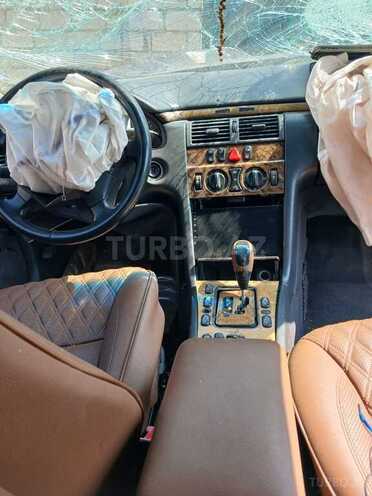 Mercedes E 240 2000, 320,000 km - 2.4 l - Göyçay