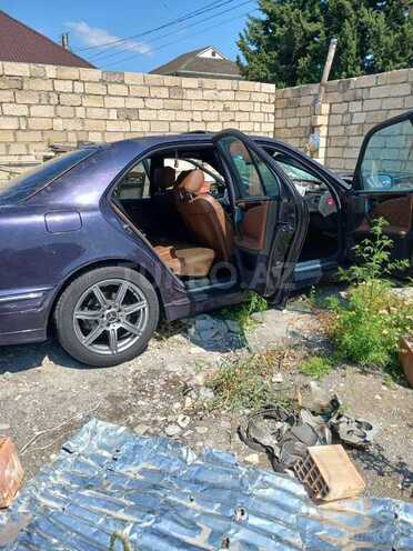 Mercedes E 240 2000, 320,000 km - 2.4 l - Göyçay