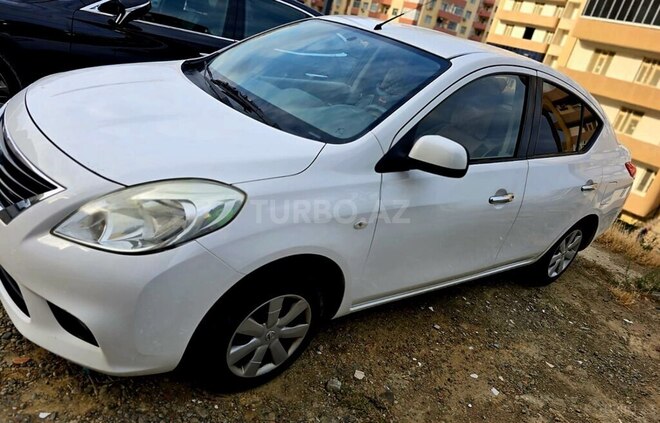 Nissan Sunny 2013, 135,000 km - 1.5 l - Bakı