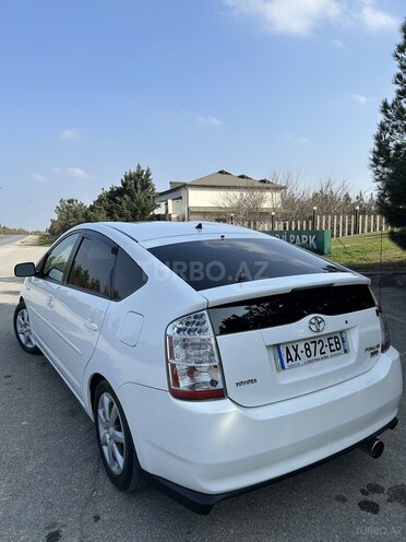 Toyota Prius-5