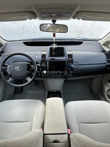 Toyota Prius-9