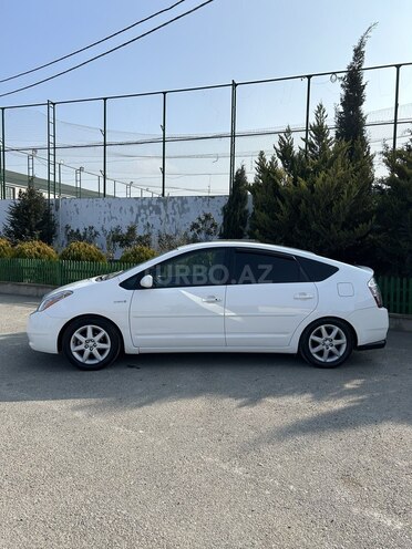 Toyota Prius-4