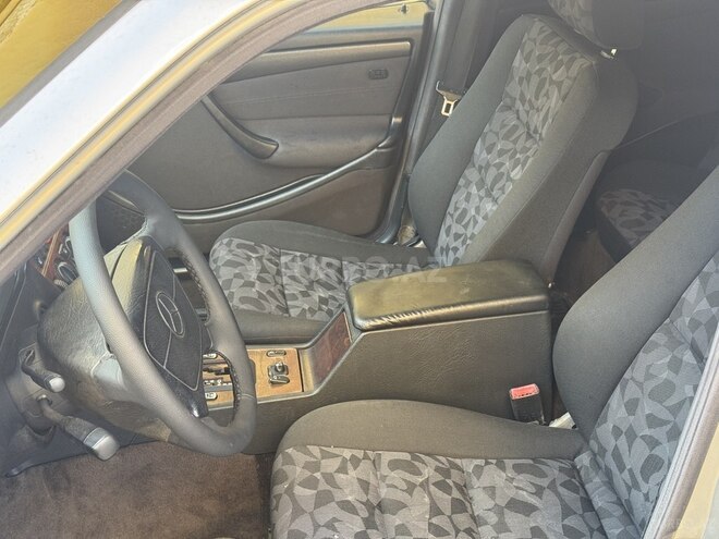 Mercedes C 220 d 1997, 372,500 km - 2.2 l - Sumqayıt