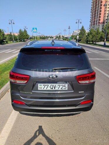 Kia Sorento-4