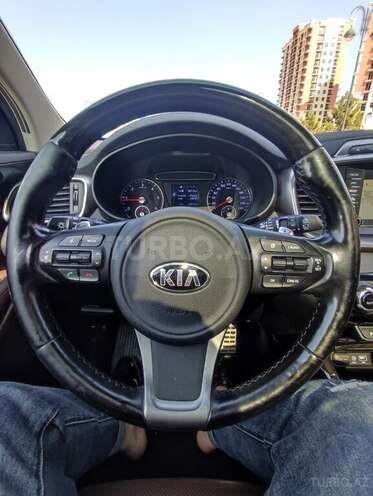 Kia Sorento-16