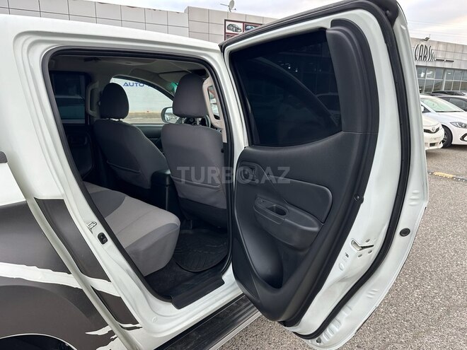 Mitsubishi L200-18