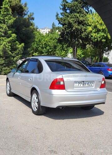 Opel Vectra 1999, 243,000 km - 2.0 l - Bakı