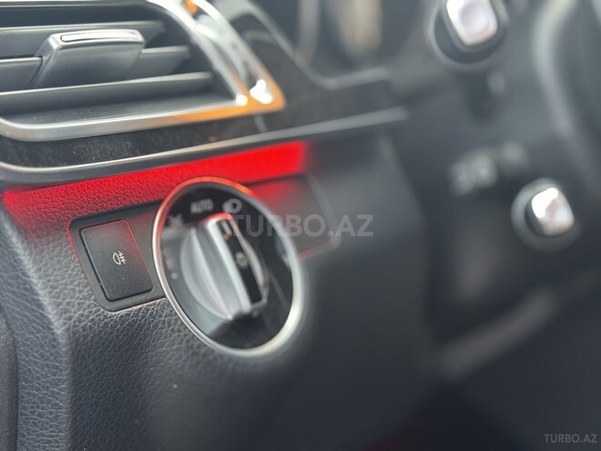Mercedes E 220 d-16