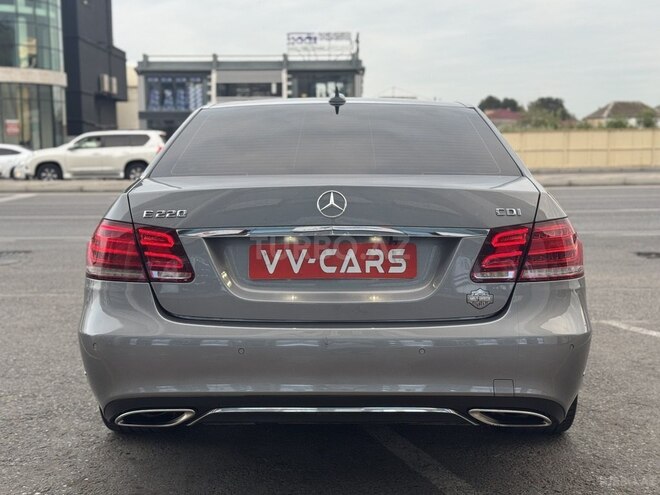 Mercedes E 220 d-9