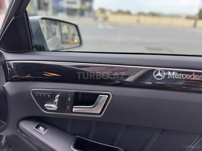Mercedes E 220 d-12