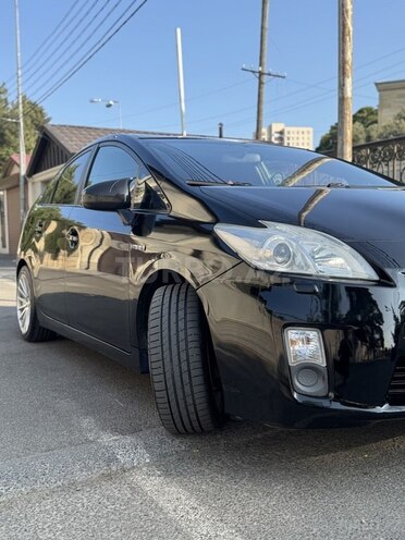 Toyota Prius-3