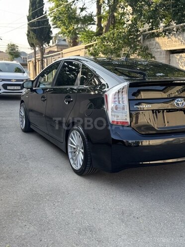 Toyota Prius-6