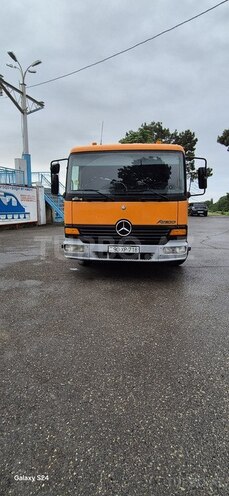Mercedes Atego 818 2003, 423,598 km - 4.3 l - Quba