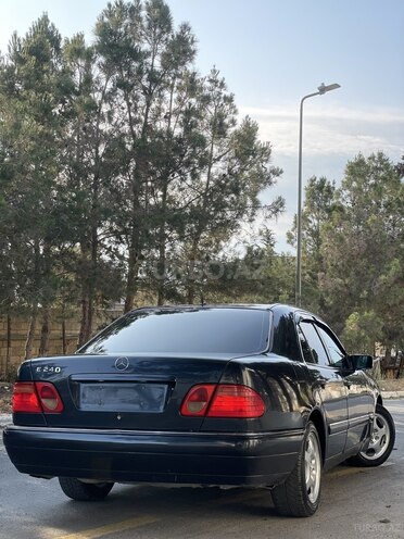 Mercedes E 240 1998, 347,255 km - 2.4 l - Bakı