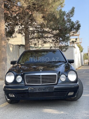 Mercedes E 240 1998, 347,255 km - 2.4 l - Bakı