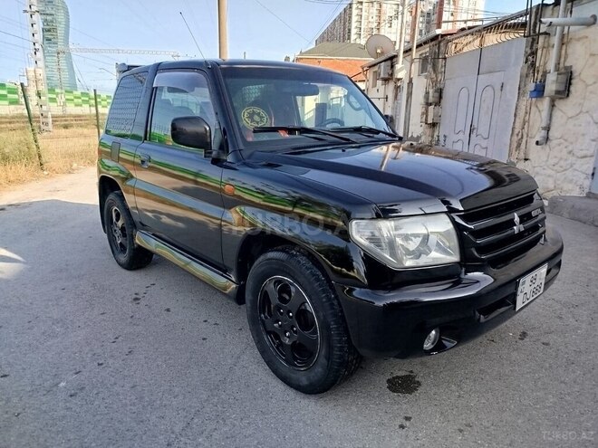 Mitsubishi Pajero io 2000, 242,677 km - 2.0 l - Bakı