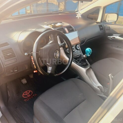 Toyota Auris 2007, 290,000 km - 1.4 l - Bakı