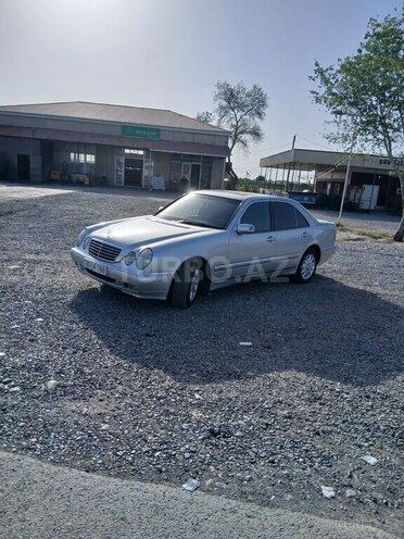 Mercedes E 220 2000, 461,371 km - 2.2 л - Biləsuvar
