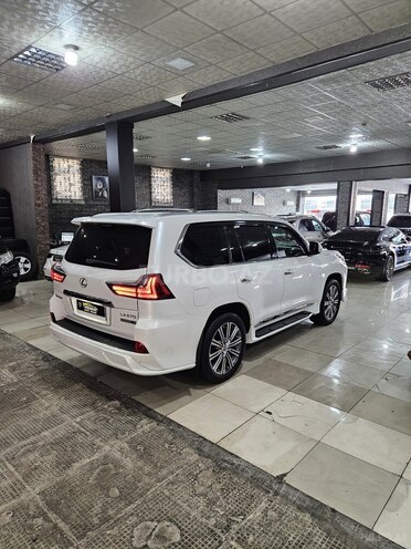 Lexus LX 570-6