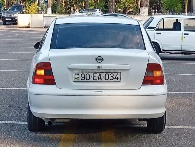 Opel Vectra-7