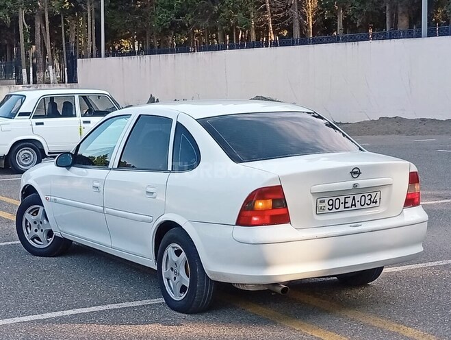 Opel Vectra-12