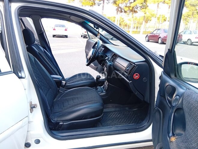 Opel Vectra-15