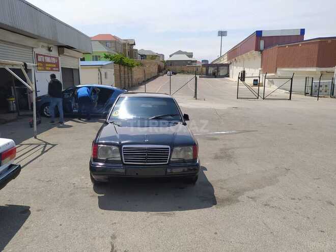 Mercedes E 220 1995, 111,111 km - 2.2 l - Bakı